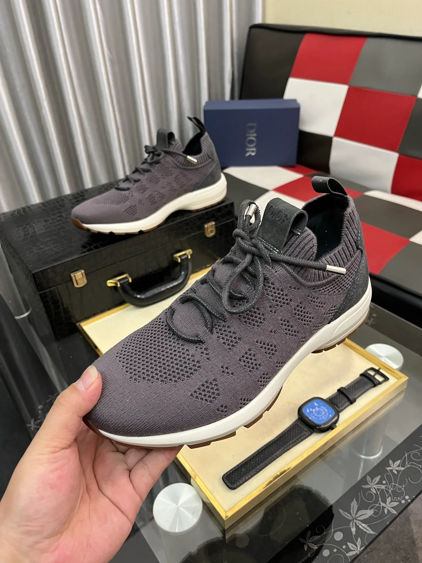 Men's shoes 💰: 400⌚️⌚️2025 new Dior fly-knit breathable casual men's shoes are on the market, original order, impeccable, the upper is made of imported fly-knit, and the original outsole is made one to one quarter. It is super comfortable on the feet. It is a must-buy pair of shoes. Available in sizes 38-446️⃣